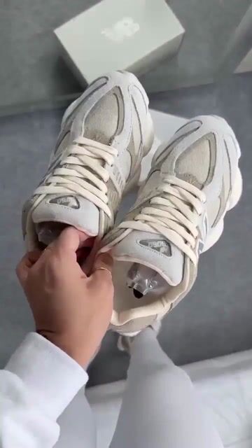Video de New Balance 9060 - Premium