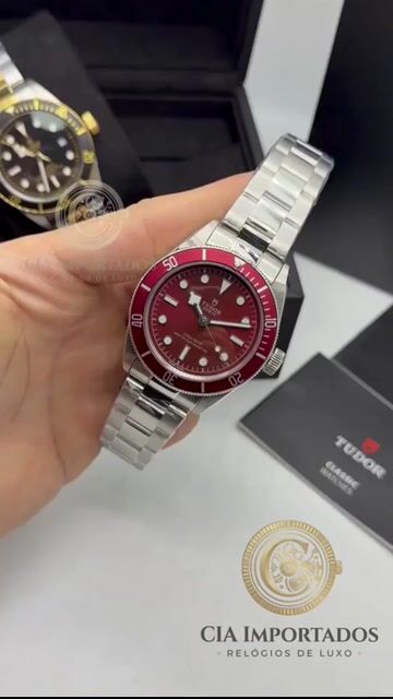 Vídeo de Black Bay Relógio Premium Vermelho Masculino | CIA IMPORTADOS