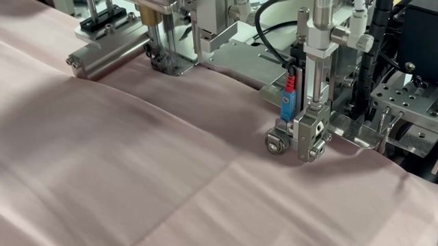 Video de Dobladilladora automática KANSAI SPECIAL NR9803GALK-ABH-4