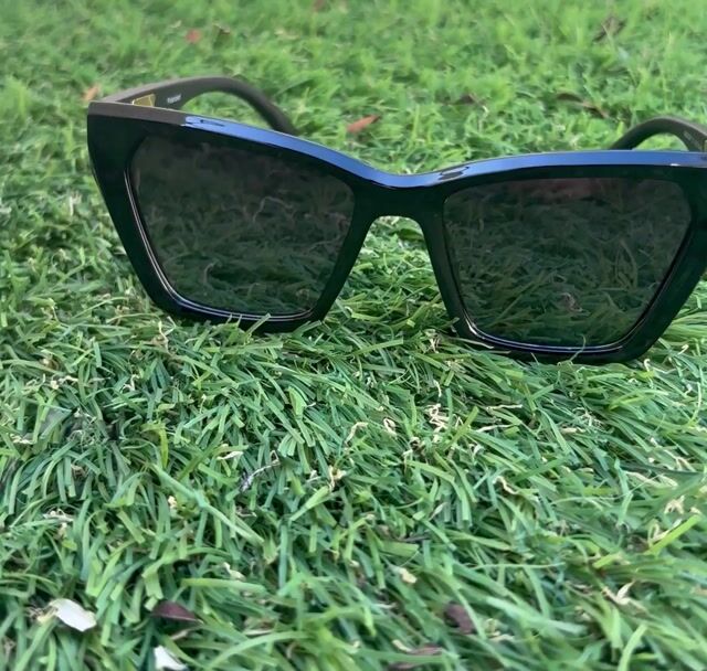 Video de MARSALA BLACK LENTE NEGRO DEGRADE POLARIZADO