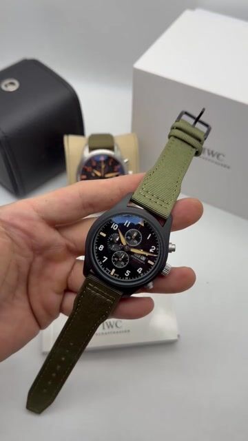 Video de IWC Pilot Chronograph 42mm - AÇO/MOSTRADOR PRETO - NYLON