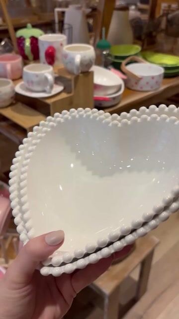 Video de BOWL BLANCO CORAZÓN 18 cm