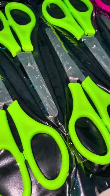 Vídeo de sostrass acessorios e pedrarias