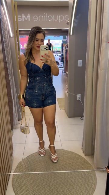Video de SHORT JEANS MOM COM APLICAÇÃO