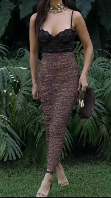 Video de VESTIDO ONÇA SOFIA - CLOUDE