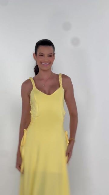 Vídeo de VESTIDO LONGUETE THAINA