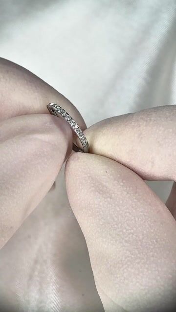 Vídeo de Argola d'ring metade cravejada cliker 1.2 - Titânio Natural