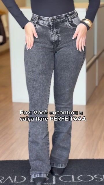 Vídeo de CALÇA FLARE ESTONADA PRETA LYCRA