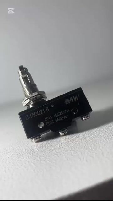 Video de Microswitch Final De Carrera Z-15GQ21-B Rodillo Perpendicular