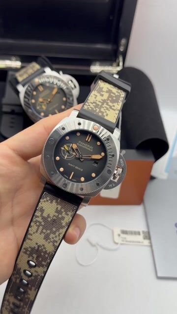 Video de Panerai Submersible GMT Carbotech Navy SEALS 47mm - AÇO/MOSTRADOR PRETO - SILICONE