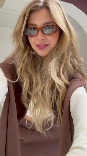 Vídeo de LUA KAN - BÁSICA, OUSADA E VERSÁTIL 