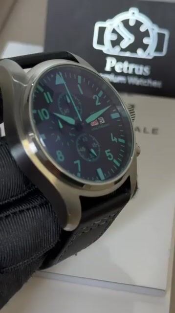 Video de IWC Pilot Day-date Chronograph 44mm - AÇO/MOSTRADOR PRETO - COURO