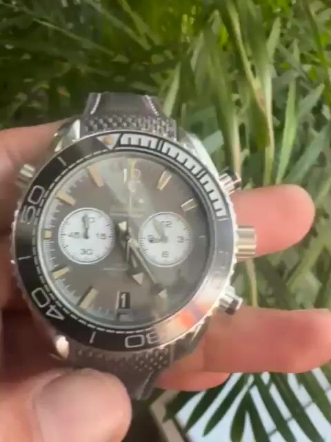 Vídeo de Seamaster Planet Ocean Cinza Cronógrafo Linha Premium
