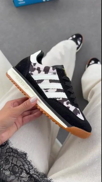 Vídeo de ADIDAS SL 72 PRETO ESTAMPADO