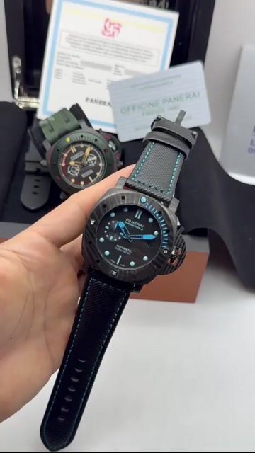 Video de Panerai Submersible 47mm - AÇO PRETO/MOSTRADOR PRETO - COURO