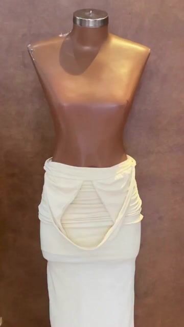 Vídeo de Vestido Longo Frente Única em Poliamida Premium