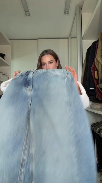 Vídeo de Calça Jeans Bárbara Azul Dirty