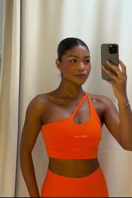 Vídeo de VITORIA CARVALHO MODA FITNESS