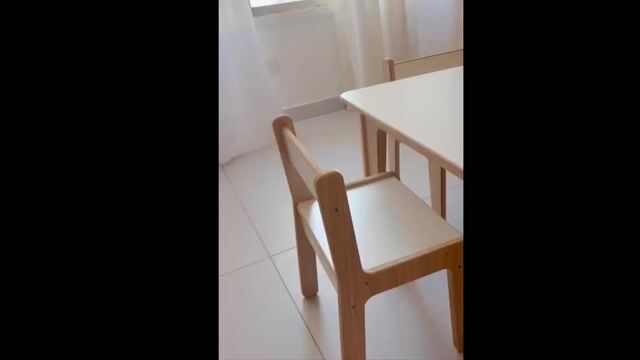 Video de Mesa grande + 4 sillas