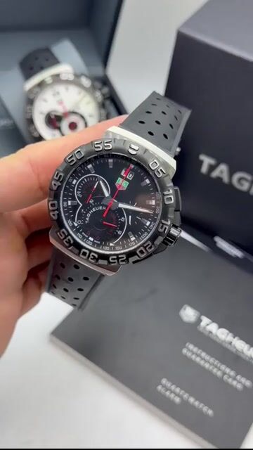 Video de TAG Heuer Fórmula 1 44mm - AÇO/MOSTRADOR PRETO - SILICONE