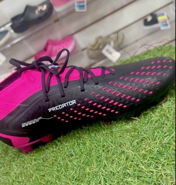 Vídeo de Chuteira Adidas Predator Accuracy.1 Low FG Campo