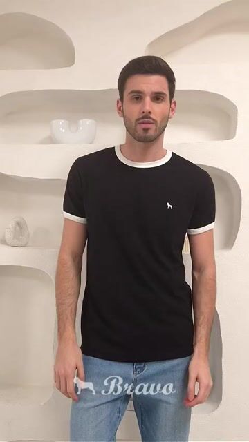 Video de Remera M/C rib contratono negro