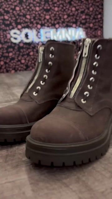 Video de SOLEMNIA SHOES