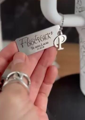 Video de CHAPITA PERSONALIZADA + 1 grabado personalizado