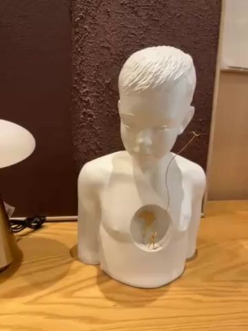 Video de Menino busto o voo