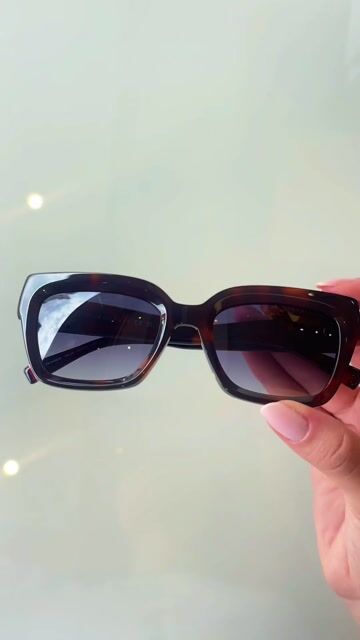 Vídeo de Tommy Hilfiger TH 2402/S 05L 08 53