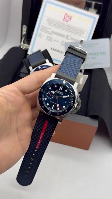 Video de Panerai Submersible Luna Rossa 47mm - AÇO/MOSTRADOR AZUL - NYLON