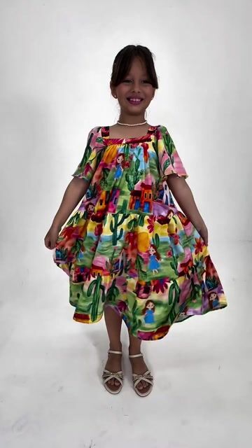 Vídeo de Vestido Infantil Amplo e Fluído Cactos - GABY