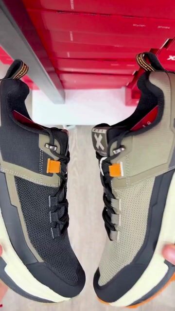 Video de ZAPATILLA MIKE XTI144713 MEN