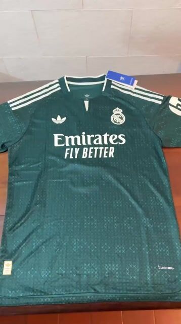 Video de CAMISETA REAL MADRID ALTERNATIVA 2026-27 BELLINGHAM #5 VERSION JUGADOR