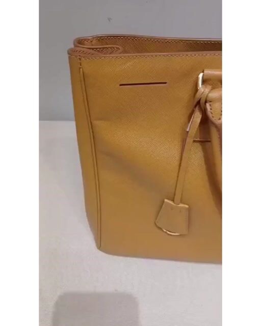 Vídeo de Bolsa Prada Galleria Amarela