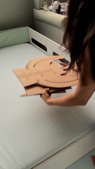 Vídeo de Escultura de Parede Régua do Crescimento Foguete + Caneta
