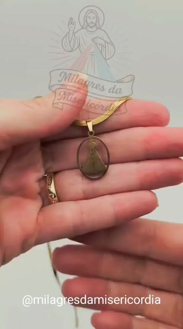 Video de Colar dourado Nossa Senhora Aparecida- medalha oval-inox