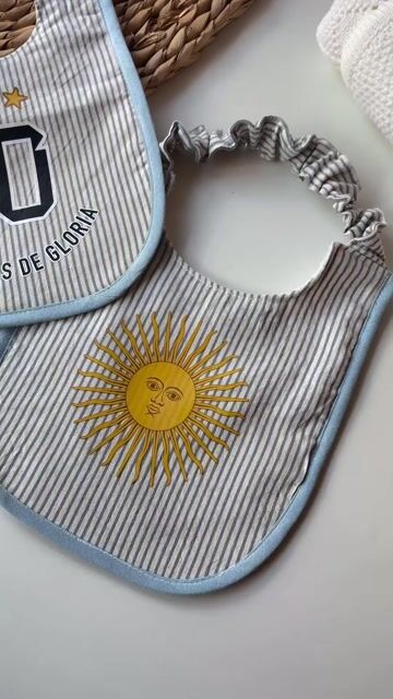 Video de Babero Argentina *con elástico* (reverso soft)