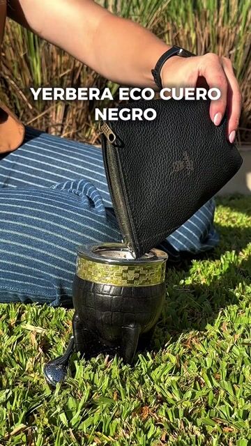 Video de Yerbera Ecocuero Premium Para Yerba Mate Capacidad 300g