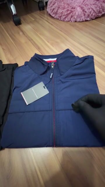 Video de JAQUETA-VELEJADOR-IMPORTADA-TH-AZUL-MODELO-OFICIAL-PRODUTO-IMPECAVEL