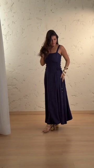 Video de Vestido Longo Azul-Marinho com Amarração Lateral