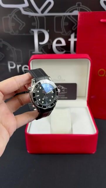 Video de Omega Seamaster 42mm - AÇO/MOSTRADOR PRETO - SILICONE