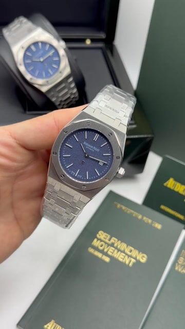 Video de Audemars Piguet Royal Oak 42mm - AÇO/MOSTRADOR AZUL