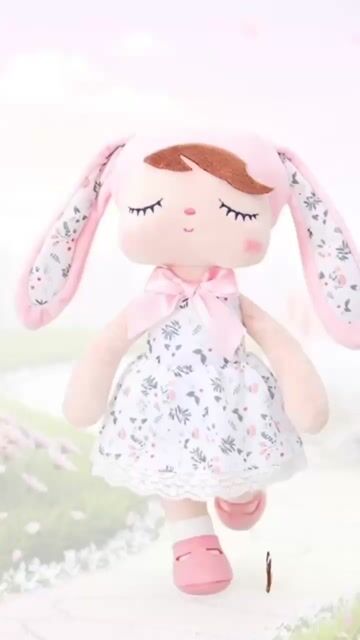 Video de METOO DOLL - BONECA ANGELA 35CM CLÁSSICA - COELHA FLORAL