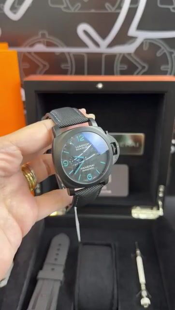 Video de Panerai Luminor Marina 47mm - Aço Oxblack/Mostrador Preto - NYLON