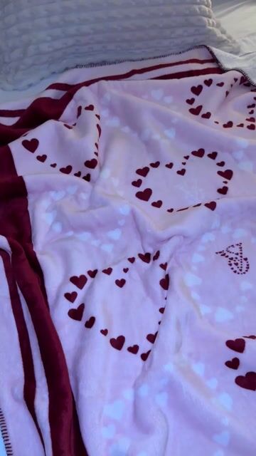 Video de Purple Diamond Clothes