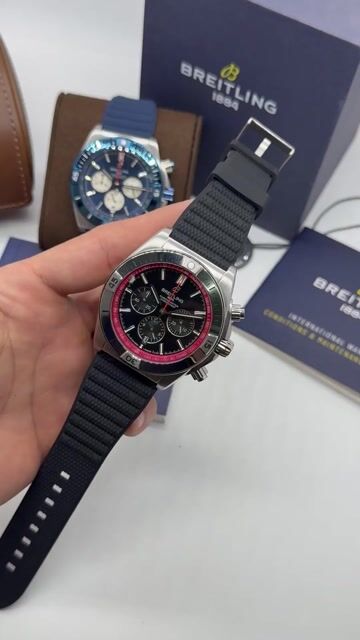Video de Breitling Year of the Dragon 44mm - AÇO/MOSTRADOR PRETO - SILICONE