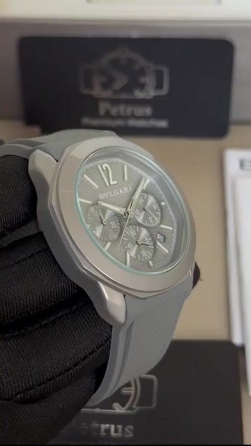 Video de Bvlgari Octo Roma 42mm - AÇO/MOSTRADOR CINZA - SILICONE