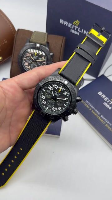 Video de Breitling Avenger Hurricane 50mm - AÇO PRETO/ MOSTRADOR PRETO - NYLON E SILICONE