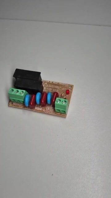 Vídeo de Protetor Anti Surto Bivolt P/ Motor De Portão E Eletrônicos